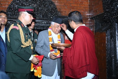  राष्ट्रपतिद्वारा कुमारीबाट टीका–प्रसाद ग्रहण 